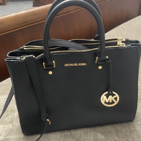 Michael Kors satchel - Picture 1 of 6